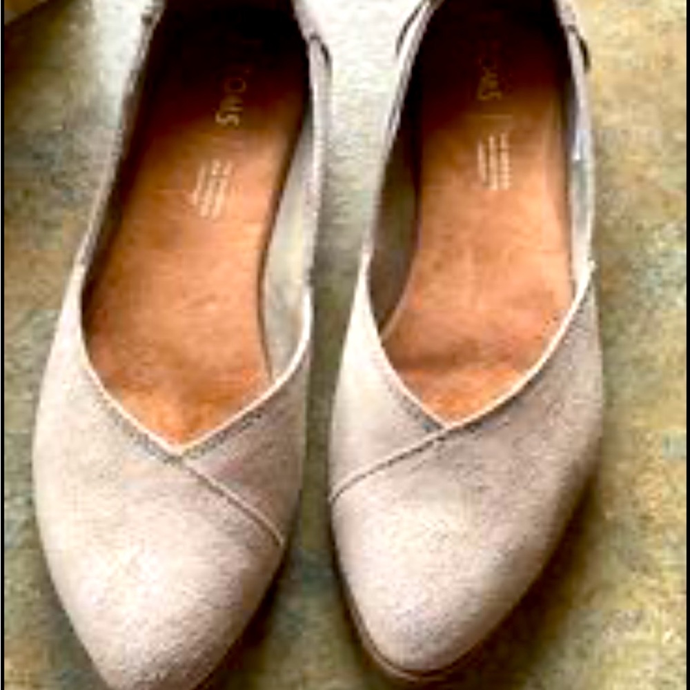 Tom’s Jutti flats 7.5